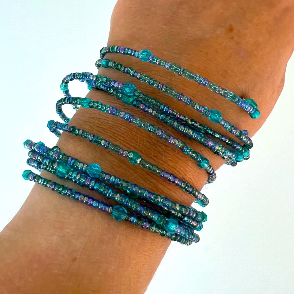 💙 Beaded spiral bracelet to fit any size